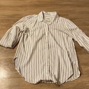 Abercrombie and Fitch top
